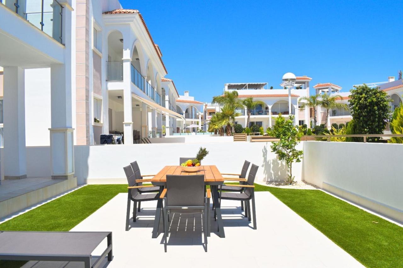 New Build Apartment On Beautiful Modern Complex Rojales Esterno foto